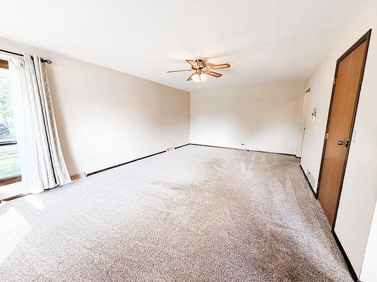 1646 Lawnridge Ave SE photo 5