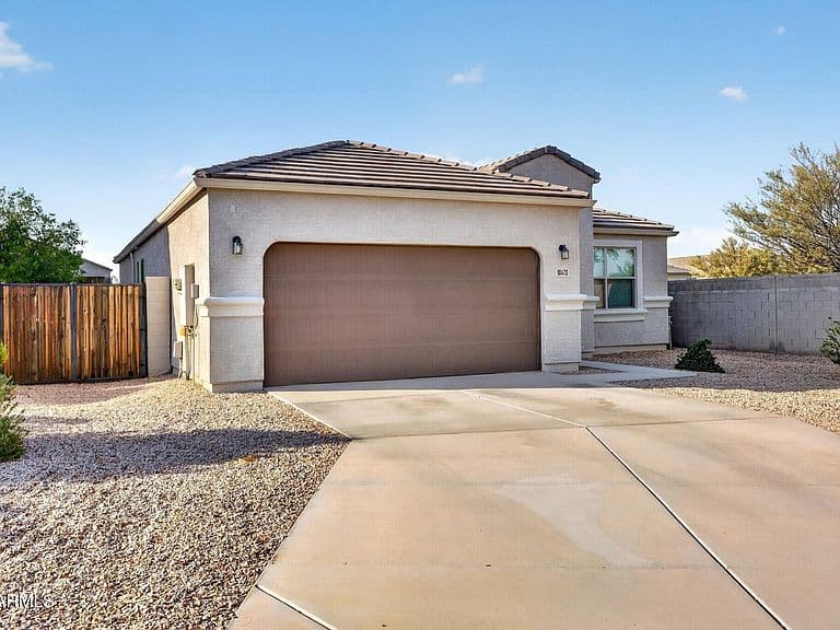 10470 E MARIGOLD Lane photo 2