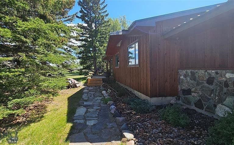 13 Sheffield Dr photo 4