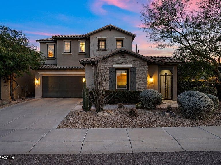 3805 E Zachary Dr photo 1