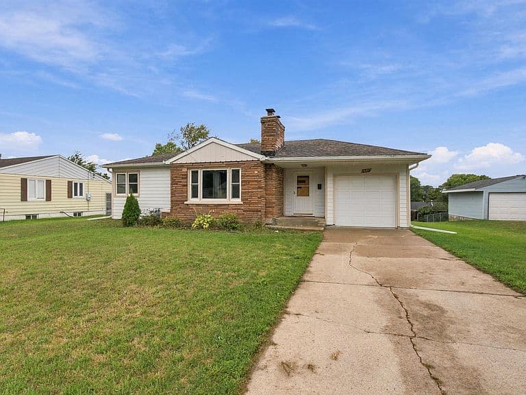 601 S Jessica Ave photo 1