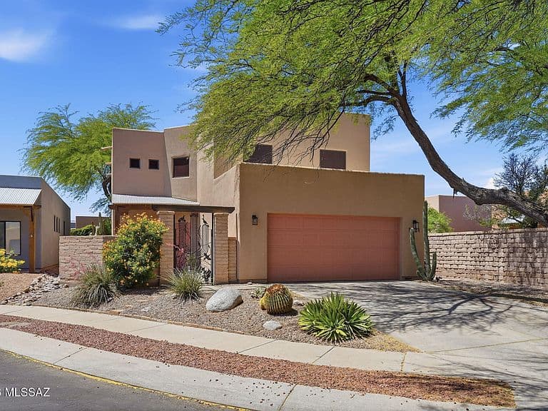 3121 N Placita Agua Caliente photo 1