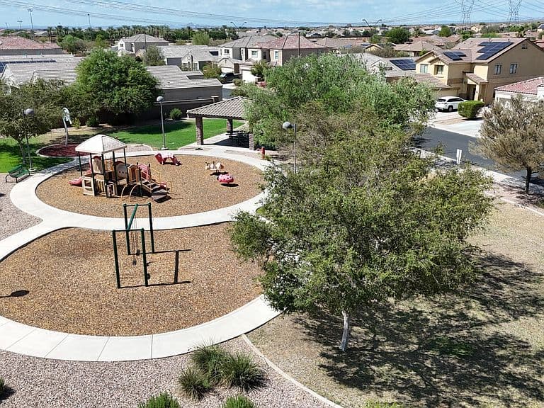 30354 W CATALINA Drive photo 4