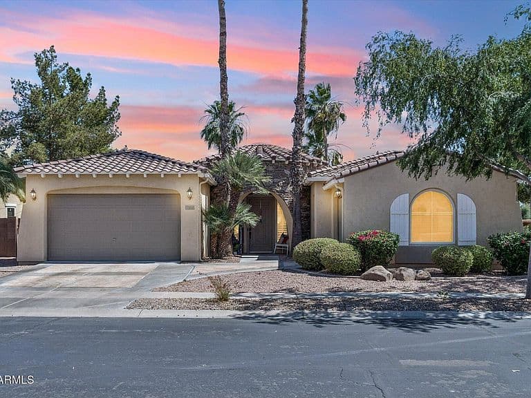 837 E Torrey Pines Place photo 1