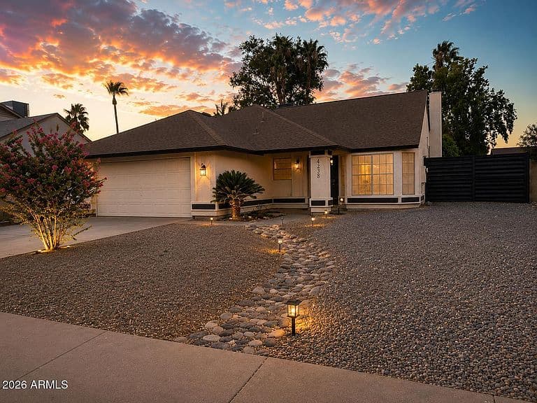 4238 E EVERETT Drive photo 4