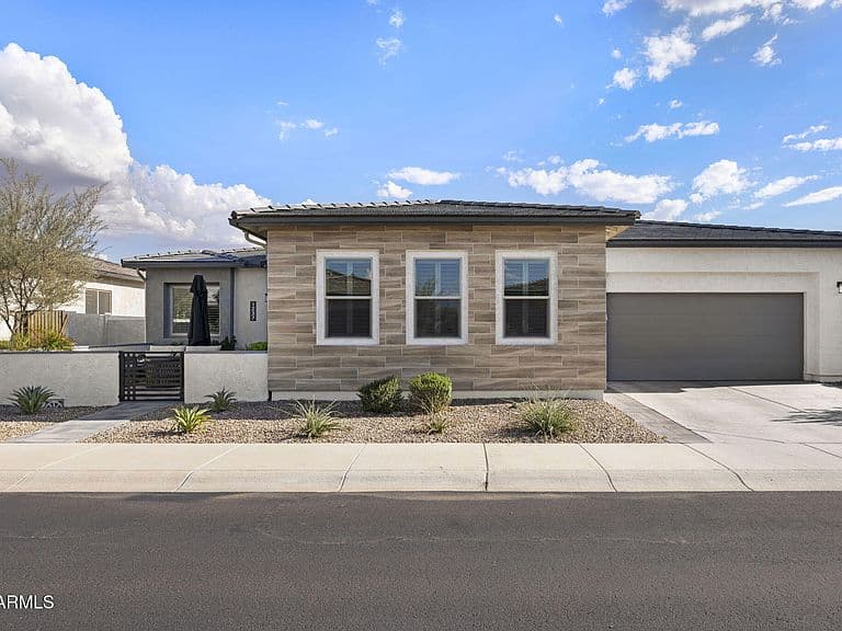 1237 W CHERRYWOOD Drive photo 4