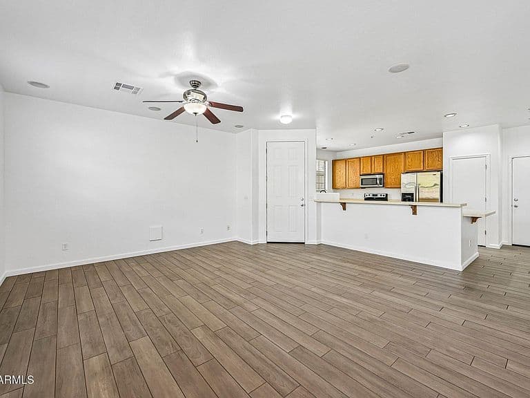 1255 S RIALTO -- #165 photo 1