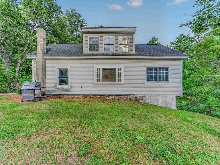 402 Oak Hill Road photo 3