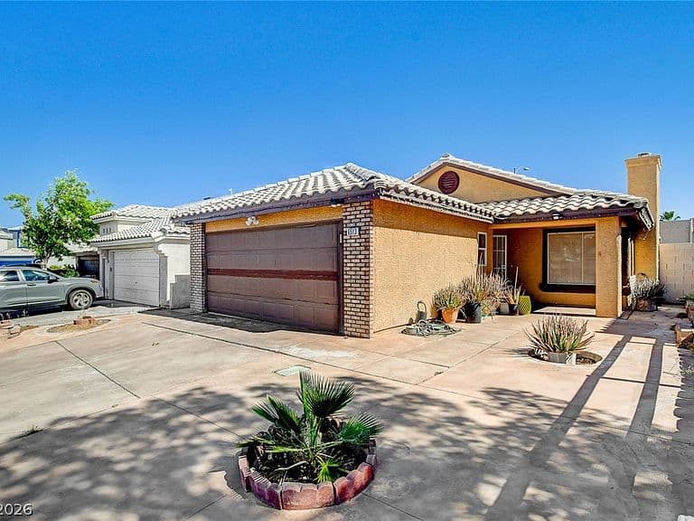 6513 Wild River Dr photo 1