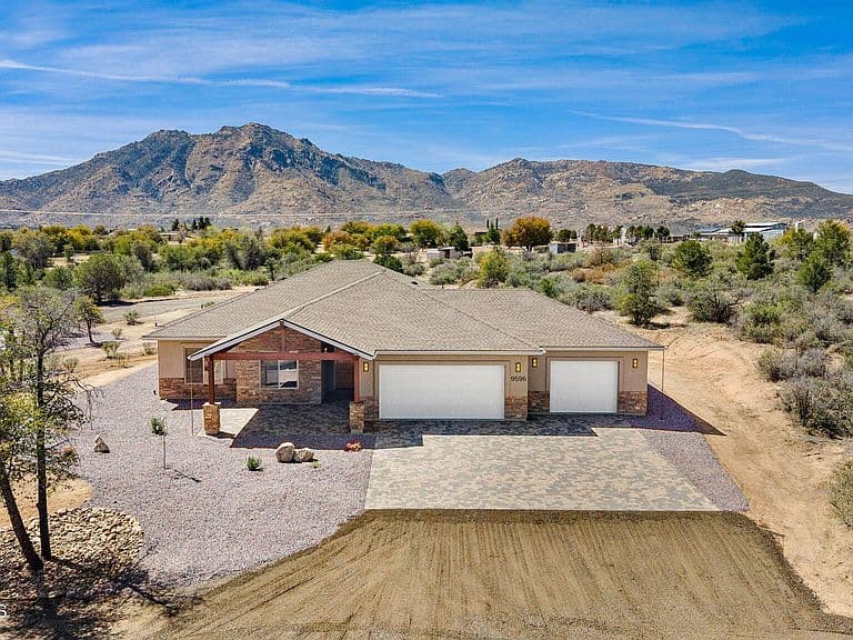 9596 N Bridle Ridge Rd photo 2