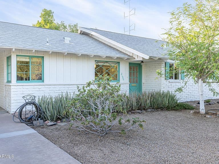 2156 S Hu Esta Drive photo 3
