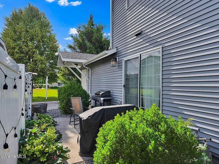1317 N Forsythia Cir photo 3