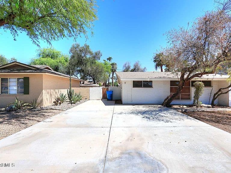 6151 N 9th Avenue photo 4