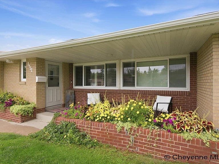 2732 Deming Blvd photo 3