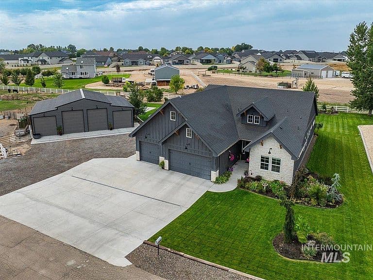 24301 Wanda Way photo 2