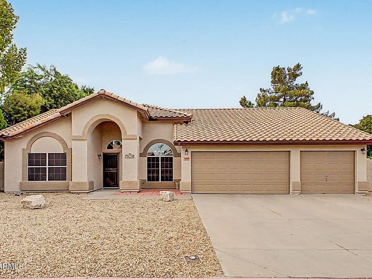 7639 W CROCUS Drive photo 2
