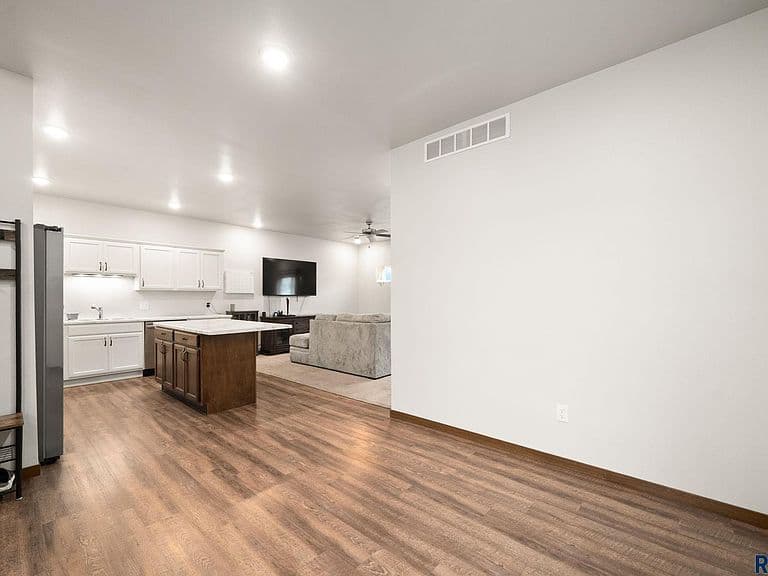 6102 S Alki Pl photo 3