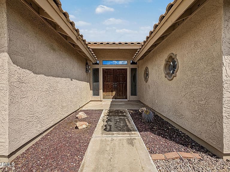 9802 W ROCKWOOD Drive photo 3