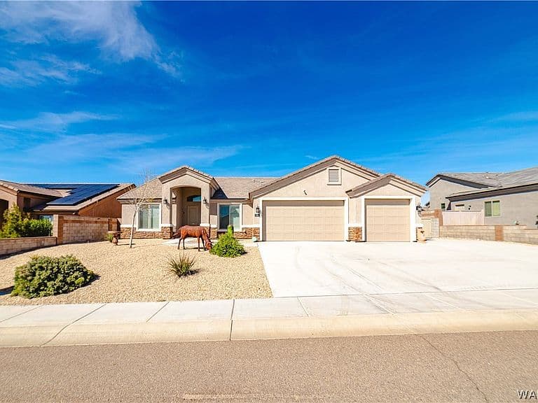 3391 Amanda Avenue photo 1