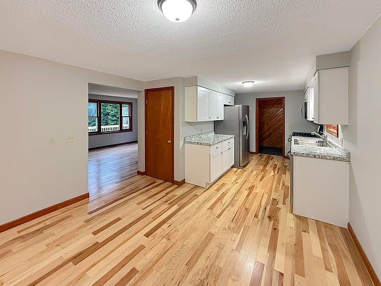 192 East Cobble Hill Road photo 5