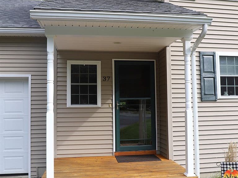 37 Poplar Lane photo 3
