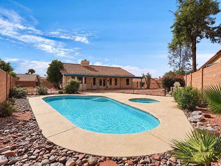 4530 W Lord Redman Loop photo 1