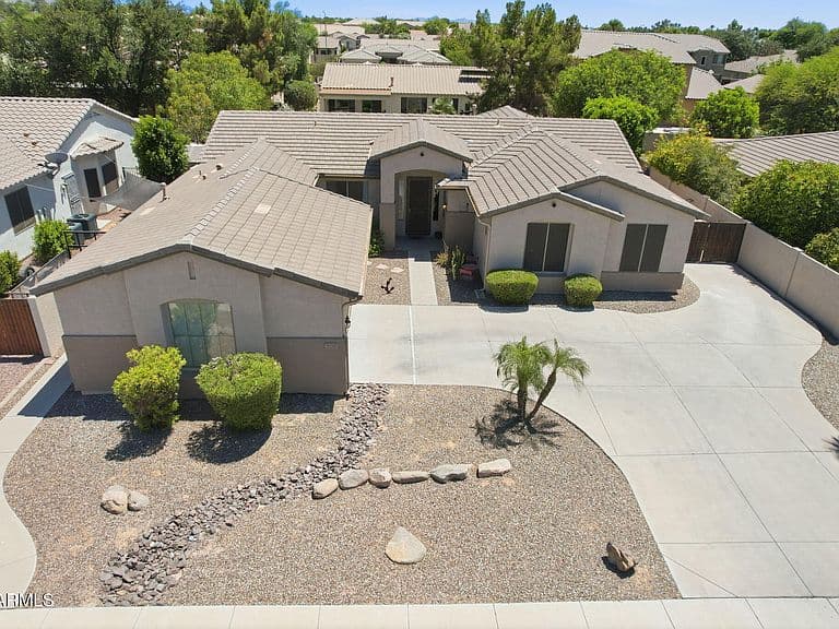 3133 E CANYON Way photo 1