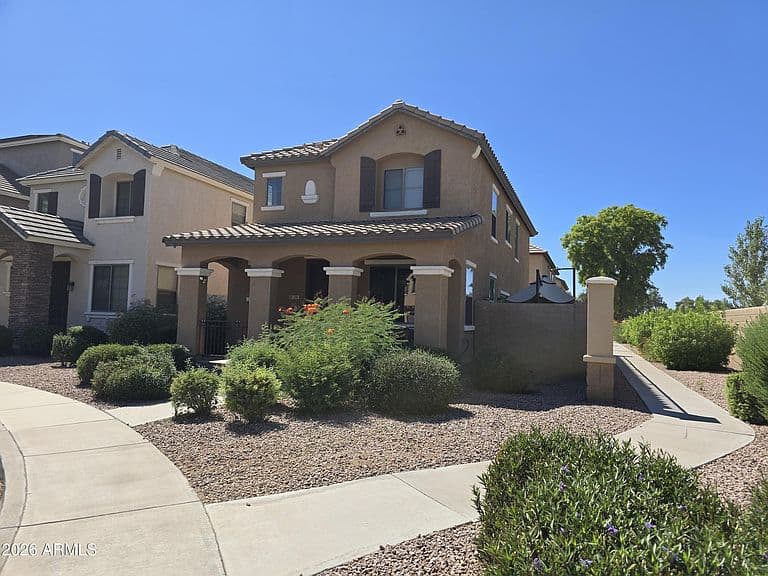 150 E CATCLAW Street photo 1