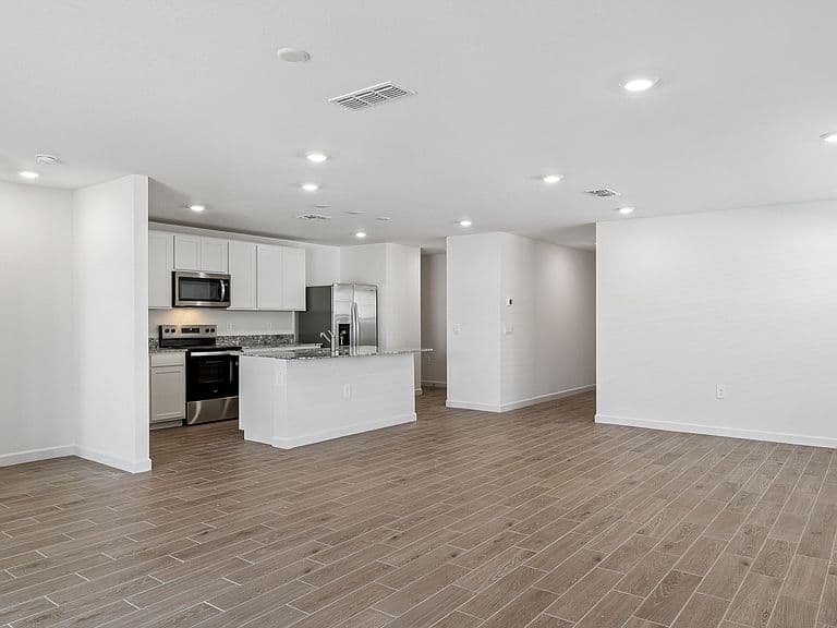 26087 W Nancy Ln photo 2