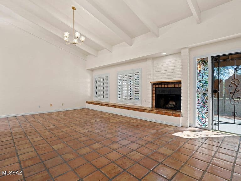 2000 E Campbell Ter photo 5