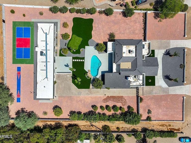 10620 N 84TH Street photo 5