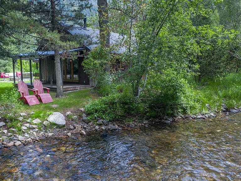 105 Sawdust Ln photo 1