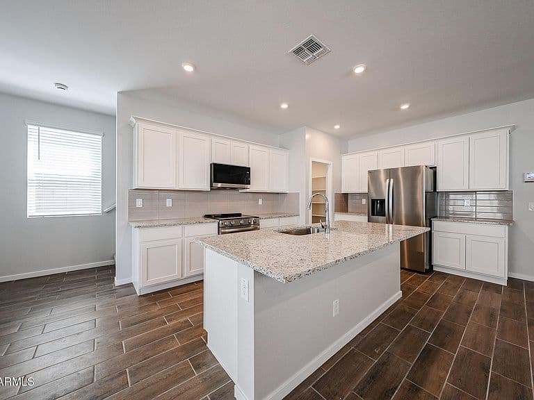 17393 W VILLA HERMOSA Lane photo 5