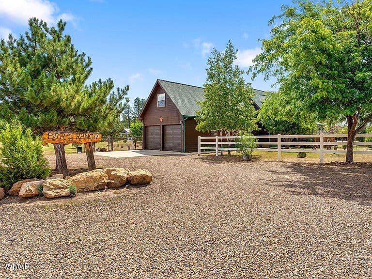 1837 Canyon Creek Ln photo 2