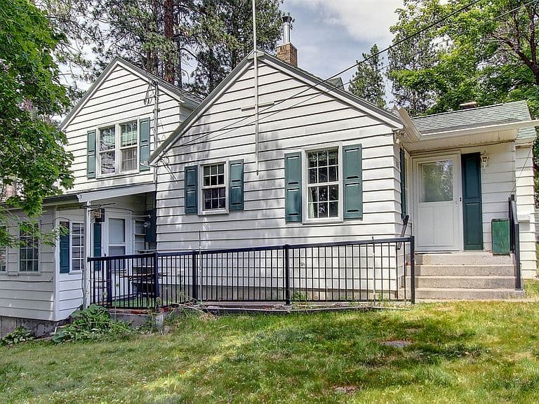 2405 Gilbert Ave photo 3