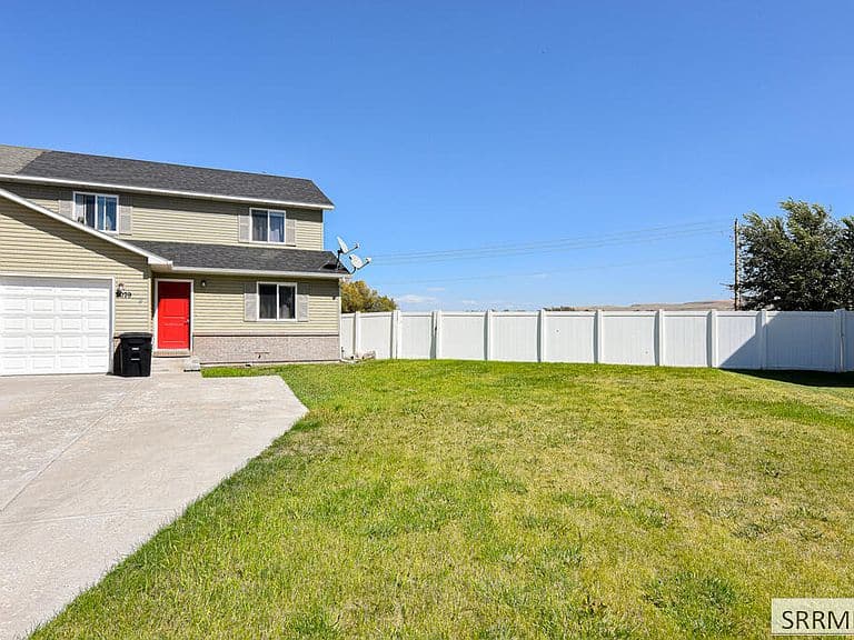 2079 Cassidy Dr photo 4