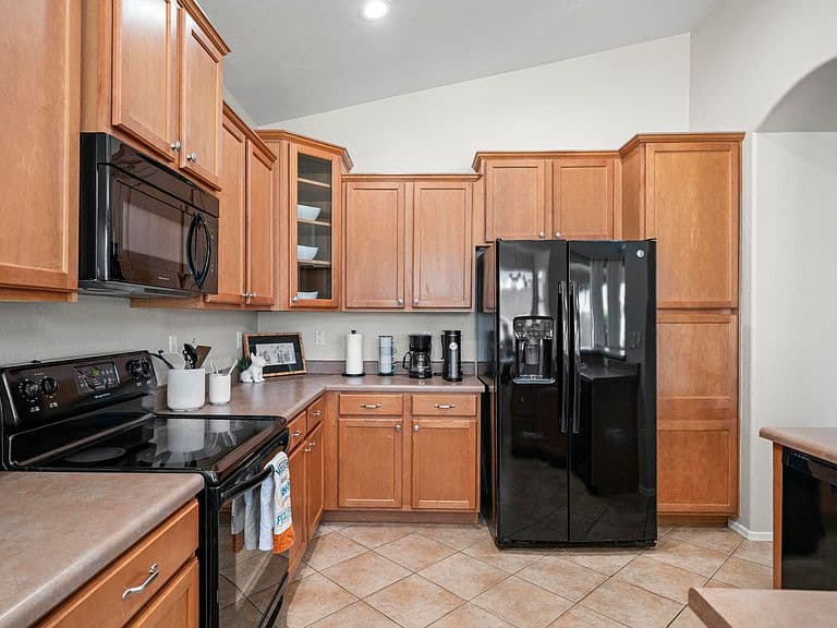 7426 E MELROSE Street photo 3