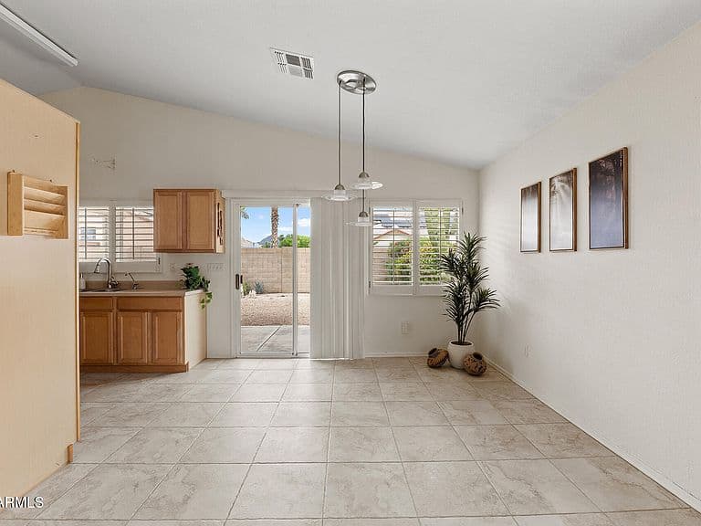 11462 E COVINA Street photo 4