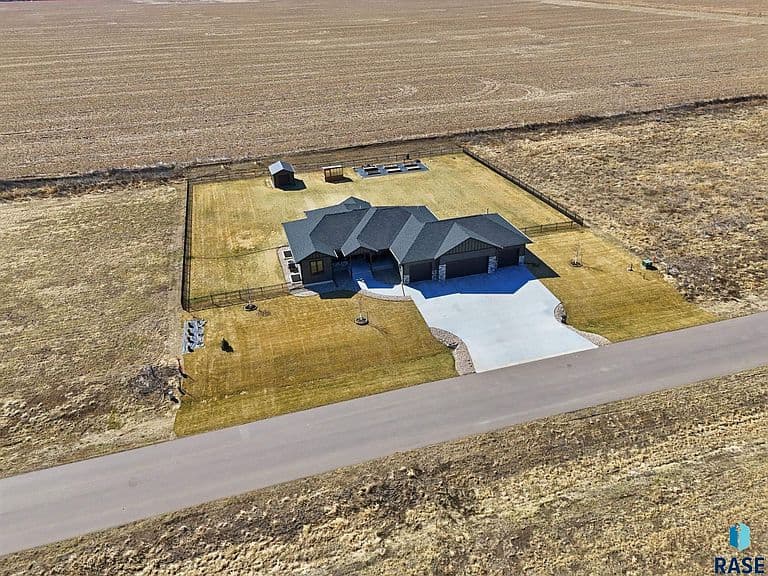 47967 Meadowlark St photo 3