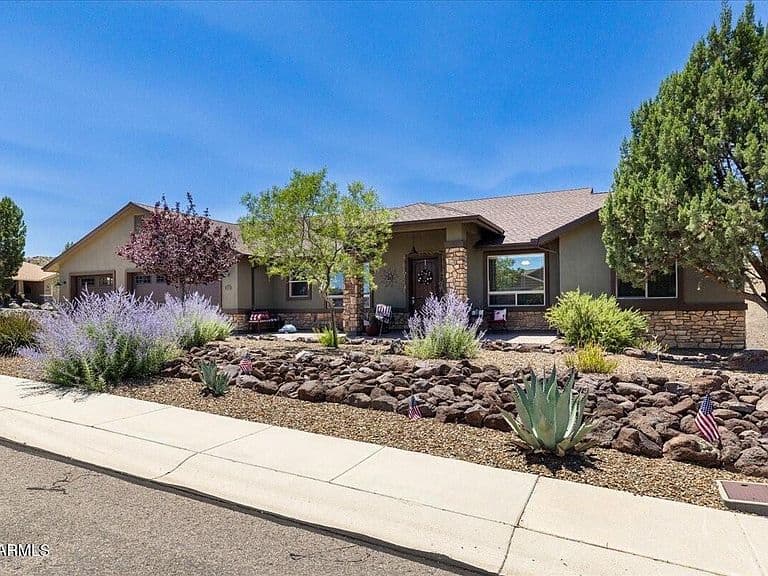 1052 ROUGH DIAMOND Drive photo 3