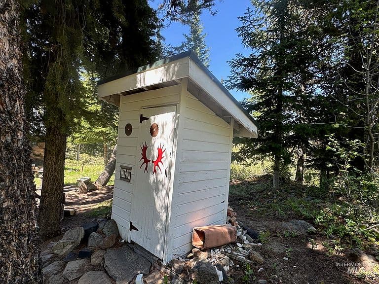 509 Deadline Rd Cabin 2 photo 5