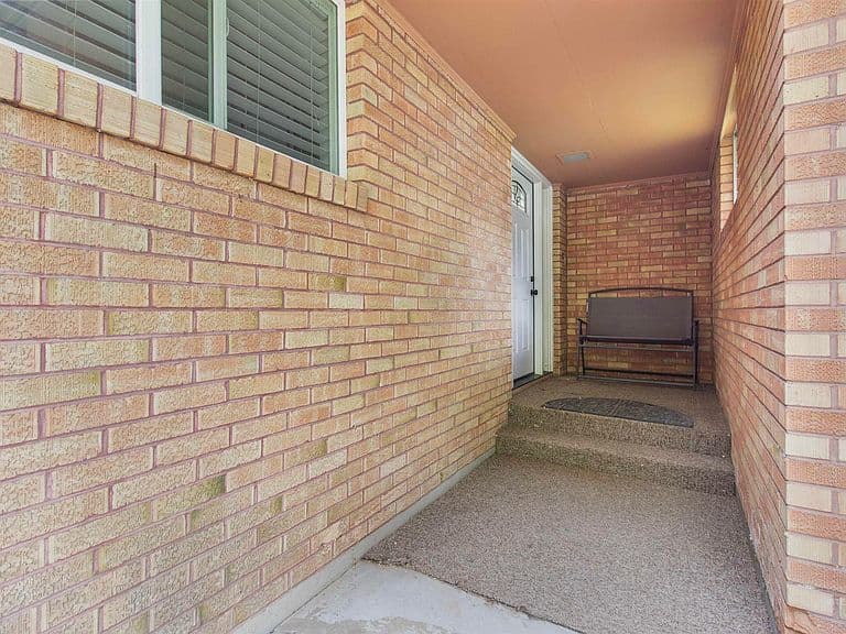 1968 Falls Ave E photo 3