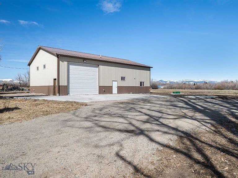 219 Ayers St photo 2