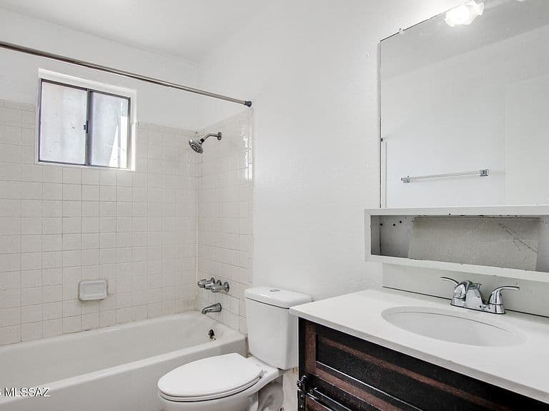 872 W Glenn St photo 5