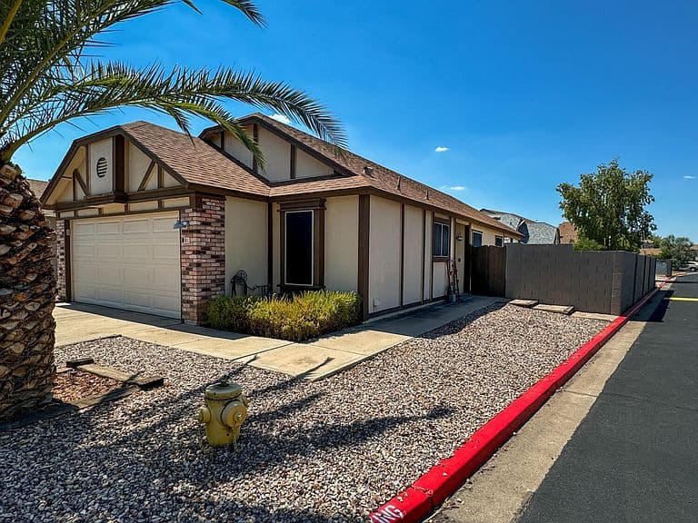 1915 S 39TH Street #81 photo 2