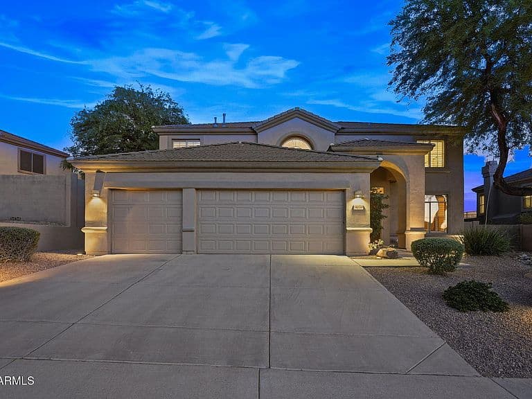 10857 E BUTHERUS Drive photo 5