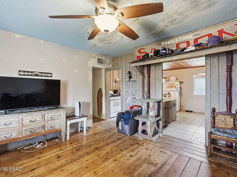 1530 N Wyatt Ln photo 4