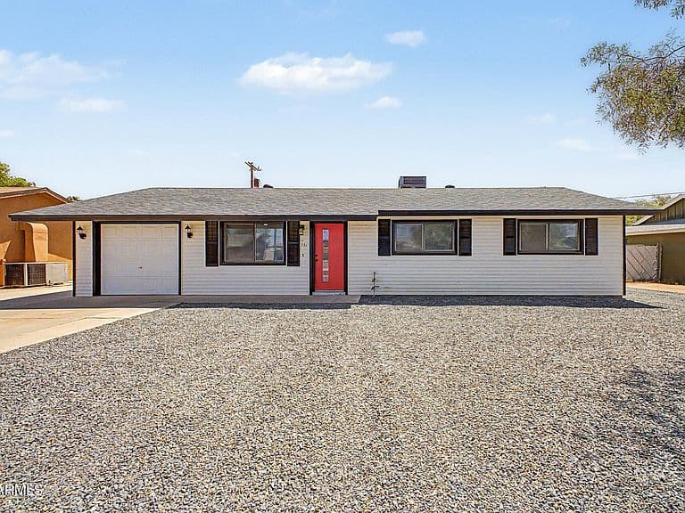 731 E MANOR Drive photo 2