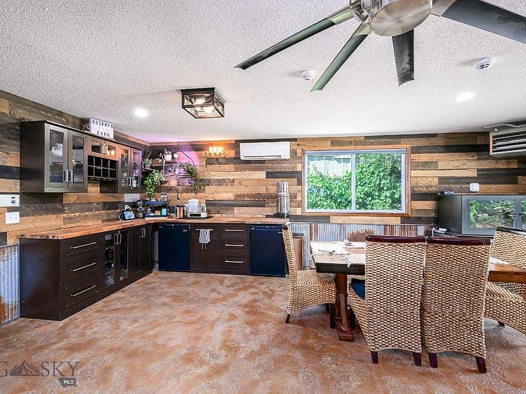 2409 Rosewyn Ln photo 5