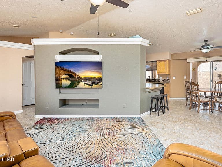 1326 Stardust Bay photo 3